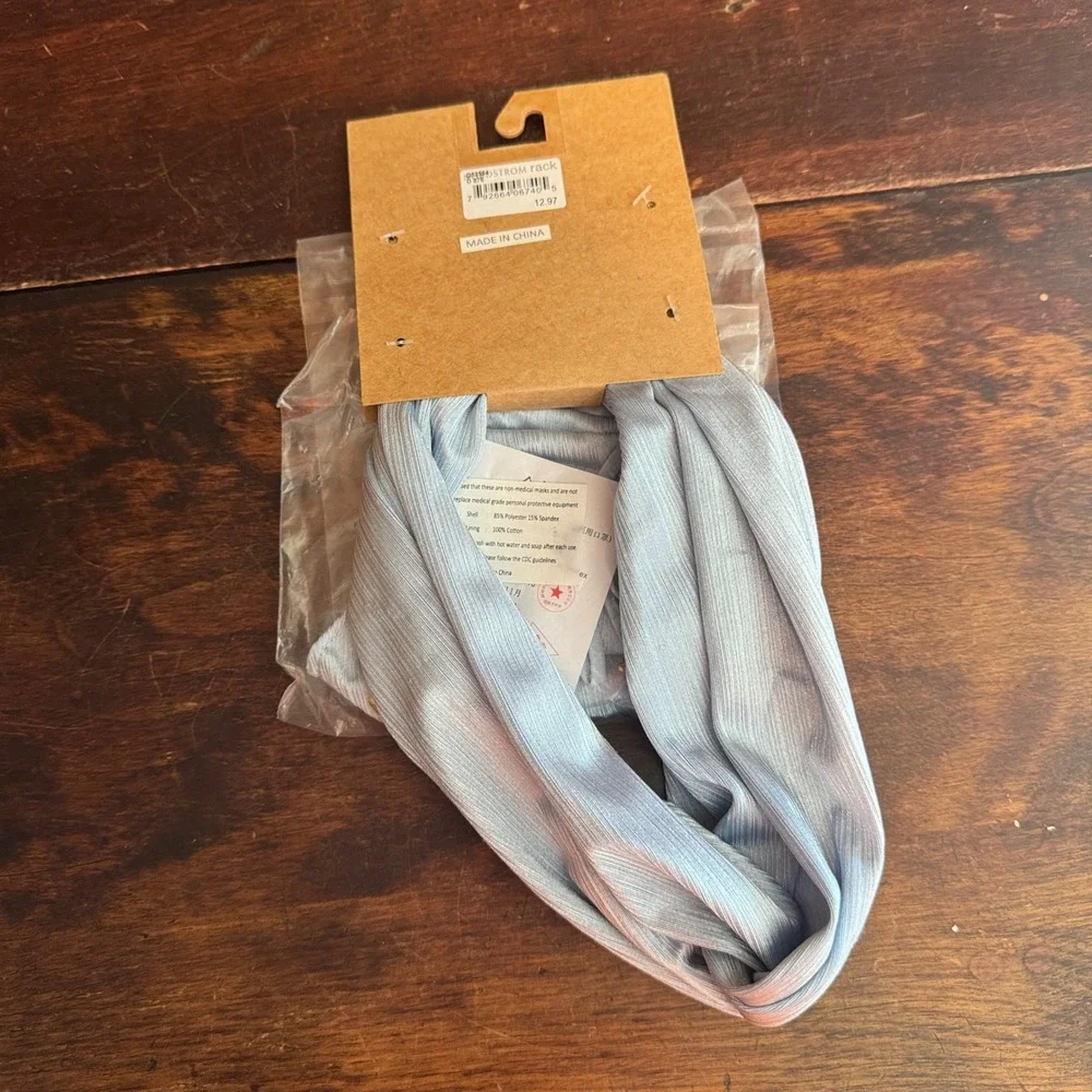 Berry Nordstrom Rack Light Blue Floral Set of 2 Face Mask and 1‎ Headband